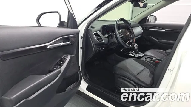 Kia Seltos — Фото автомобиля 10