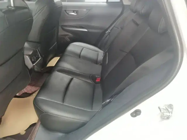 Toyota Harrier — Фото автомобиля 16