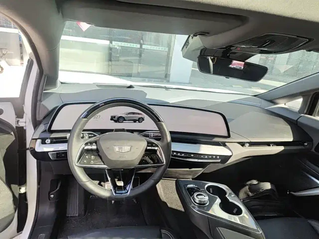 Cadillac Optiq — Фото автомобиля 9
