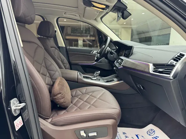 BMW X5 — Фото автомобиля 12