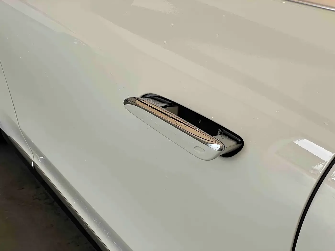 Mercedes-Benz Mercedes-Benz EQE 2025 Model 500 4MATIC Luxury Edition — Фото автомобиля 8