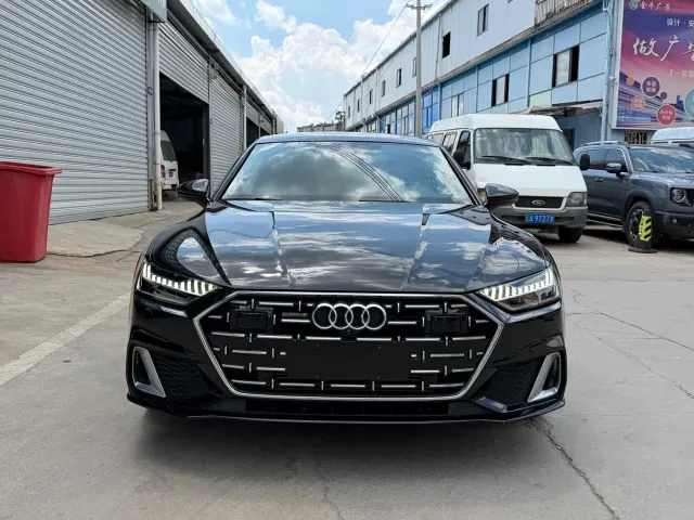 Audi A7L — Фото автомобиля 2