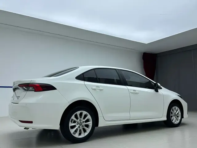 Toyota Corolla — Фото автомобиля 6
