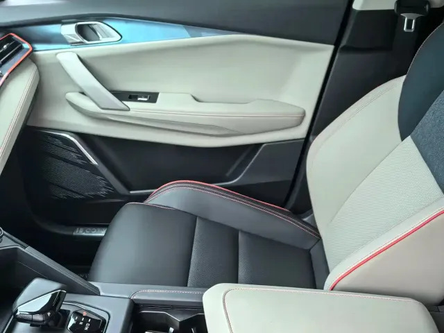 Lynk & Co Lynk & Co 06 2020 1.5T Halo — Фото автомобиля 7