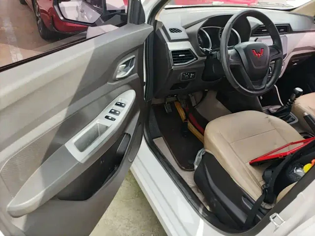 Wuling Hongguang — Фото автомобиля 15