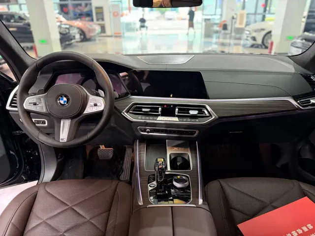 BMW X5 — Фото автомобиля 11