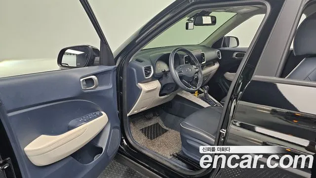 Hyundai Venue — Фото автомобиля 25