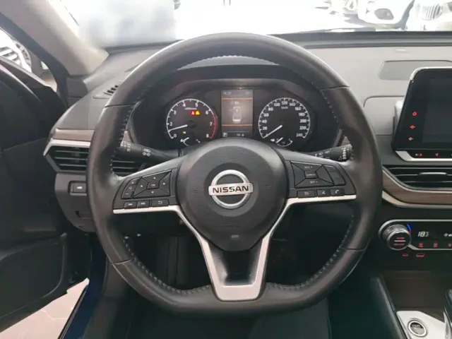 Nissan Teana — Фото автомобиля 10
