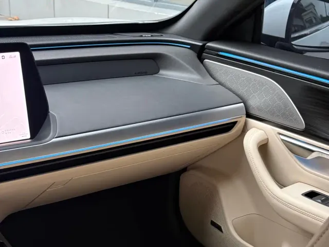 Xpeng P7 — Фото автомобиля 13