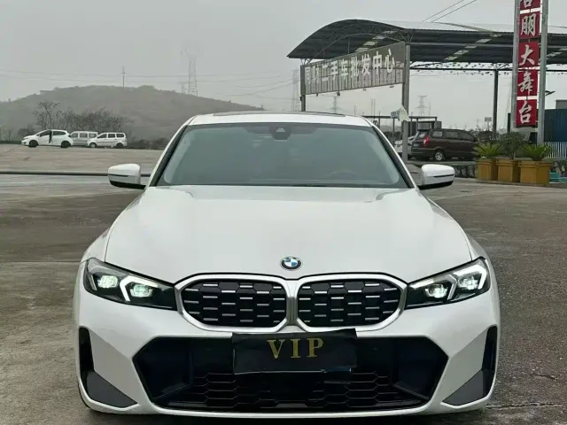 BMW 3 Series — Фото автомобиля 2