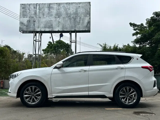 Jetour X70 — Фото автомобиля 8
