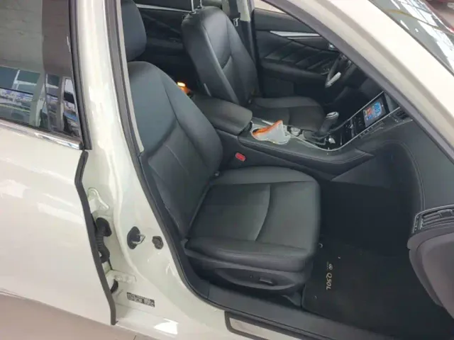 Infiniti Q50L — Фото автомобиля 24