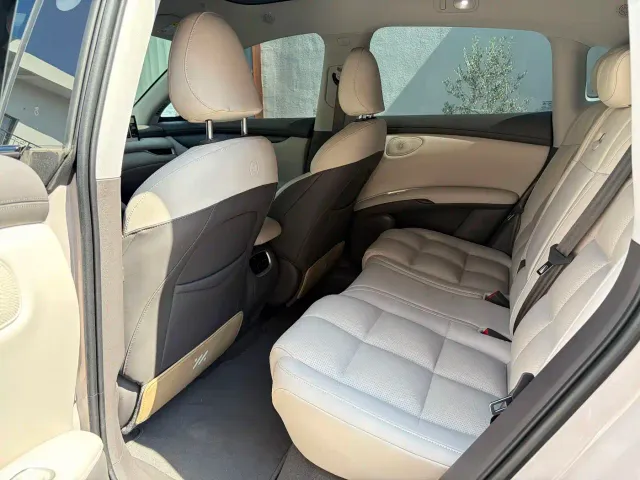 IM Motors LS6 — Фото автомобиля 6