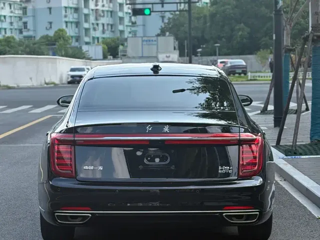 Hongqi H9 — Фото автомобиля 5