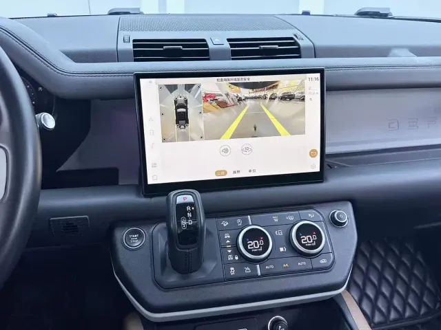 Land Rover Defender — Фото автомобиля 13