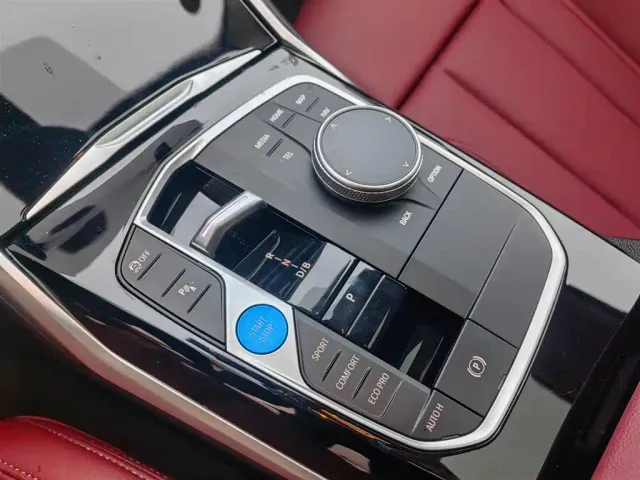BMW i4 — Фото автомобиля 11