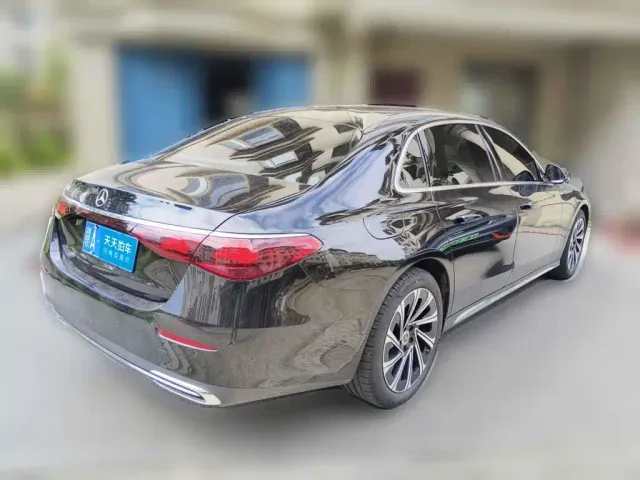 Mercedes-Benz Mercedes-Benz E-Class 2024 Model E 300 L Luxury — Фото автомобиля 5