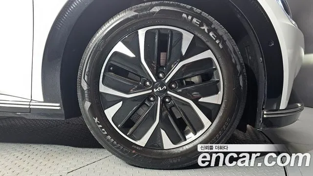 Kia EV6 — Фото автомобиля 21