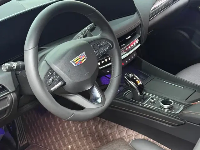 Cadillac CT5 — Фото автомобиля 4