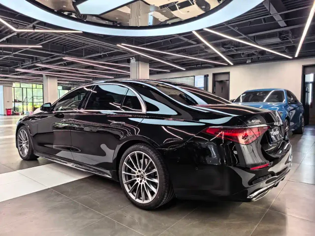 Mercedes-Benz S-Class — Фото автомобиля 4