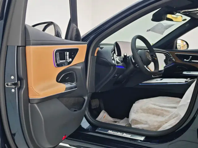 Mercedes-Benz E-Class — Фото автомобиля 20