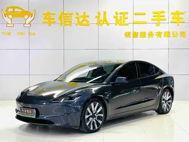 Фотография автомобиля — Tesla Model 3