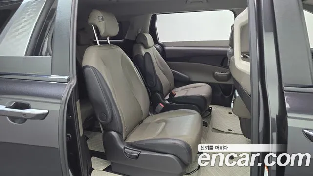 Kia Carnival 4th Gen — Фото автомобиля 17