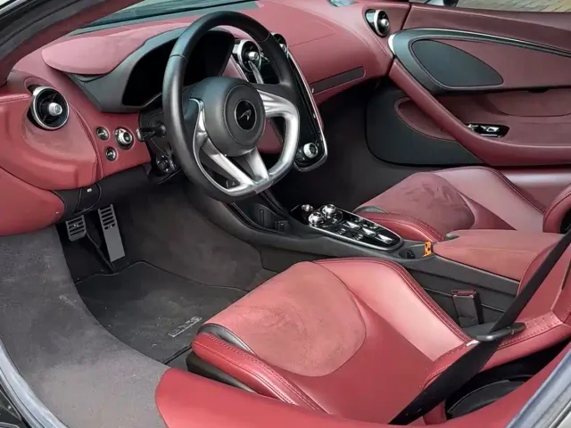 McLaren GT — Фото автомобиля 6