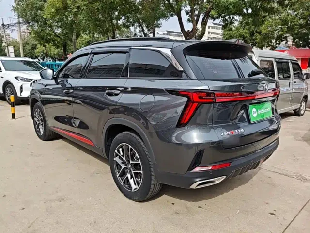 Changan CS75 Plus — Фото автомобиля 4