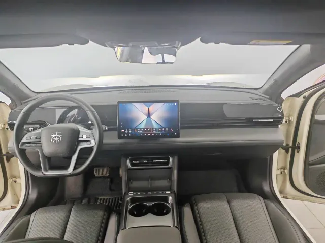 BYD Qin L — Фото автомобиля 14