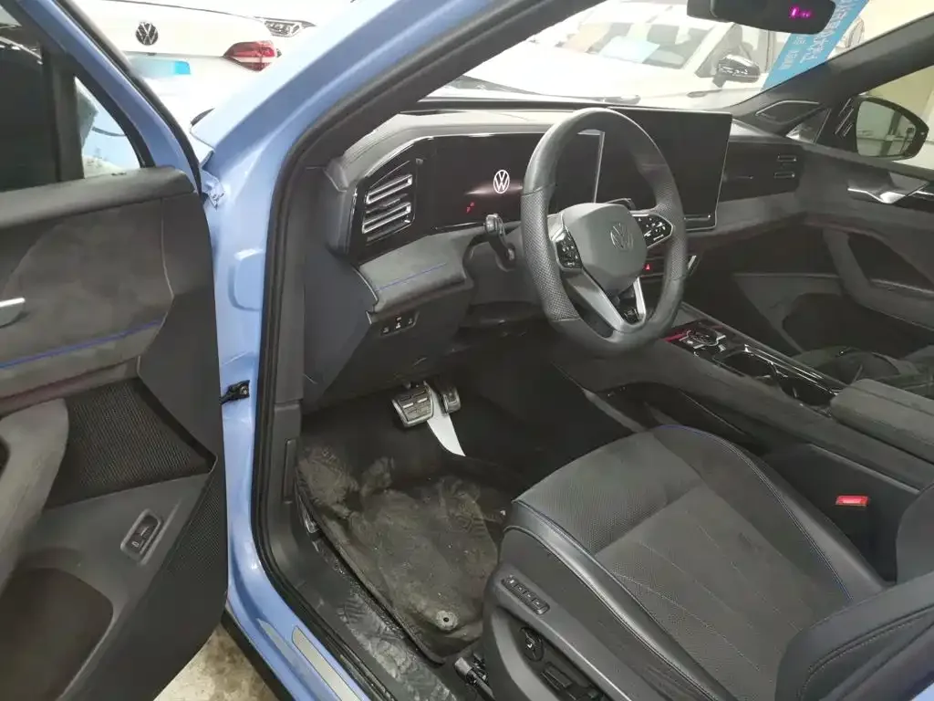 Volkswagen Tiguan L 2024 PRO 380TSI 4WD R-Line Premium Edition — Фото автомобиля 11