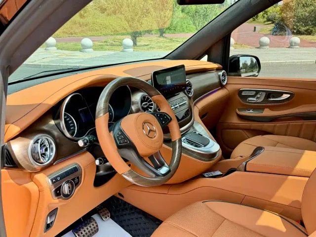 Mercedes-Benz V-Class — Фото автомобиля 8