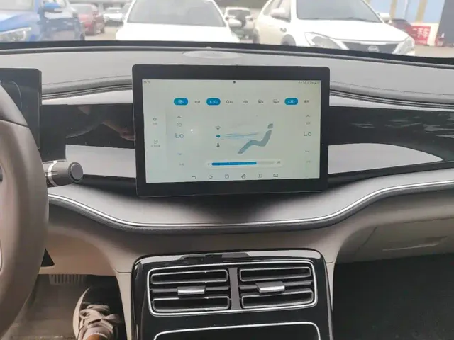 BYD Qin PLUS — Фото автомобиля 12