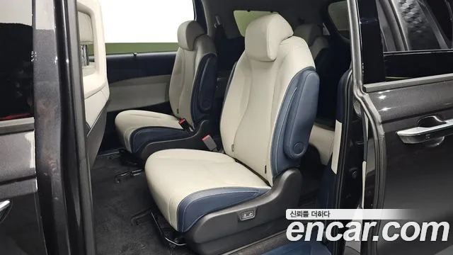 Kia Carnival Generation 4 — Фото автомобиля 17