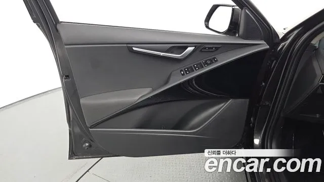 Kia Niro The All New Niro Signature — Фото автомобиля 24