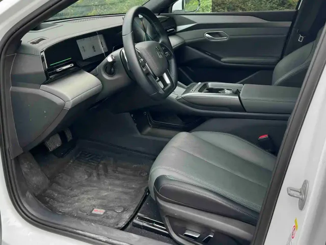 BYD Qin L — Фото автомобиля 10