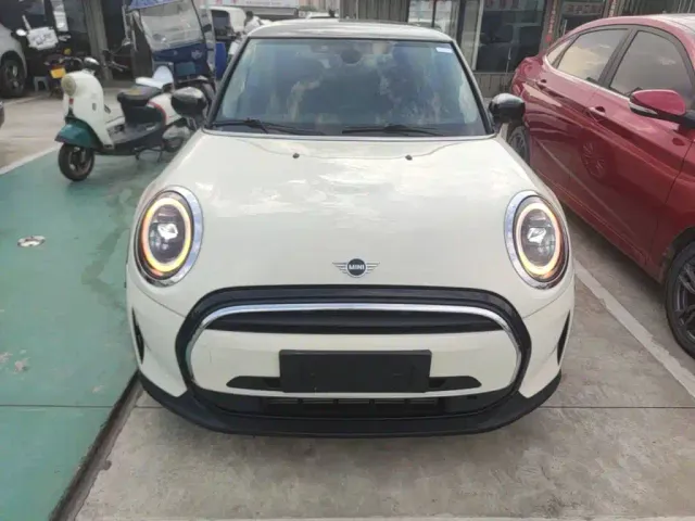 MINI Hatch — Фото автомобиля 2
