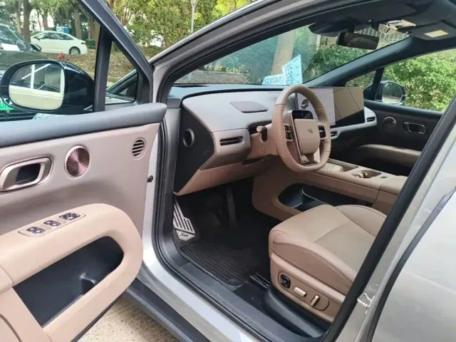 Li Auto i6 — Фото автомобиля 15