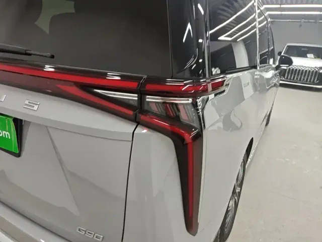 Maxus G90 — Фото автомобиля 7