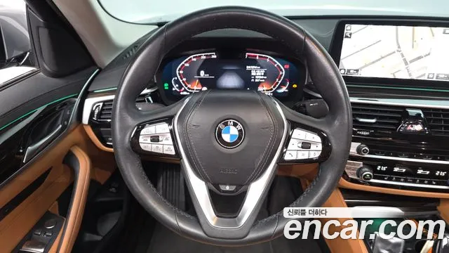 BMW 5-Series — Фото автомобиля 6