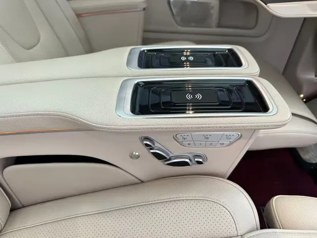 Mercedes-Benz V-Class — Фото автомобиля 7