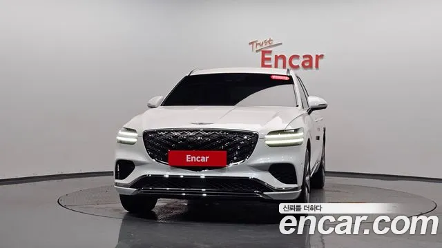 Genesis GV70 2.5T Бензин 2WD — Фото автомобиля 2