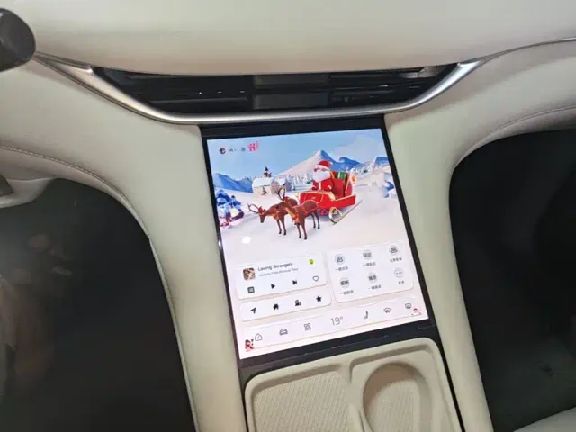 IM Motors LS6 — Фото автомобиля 12