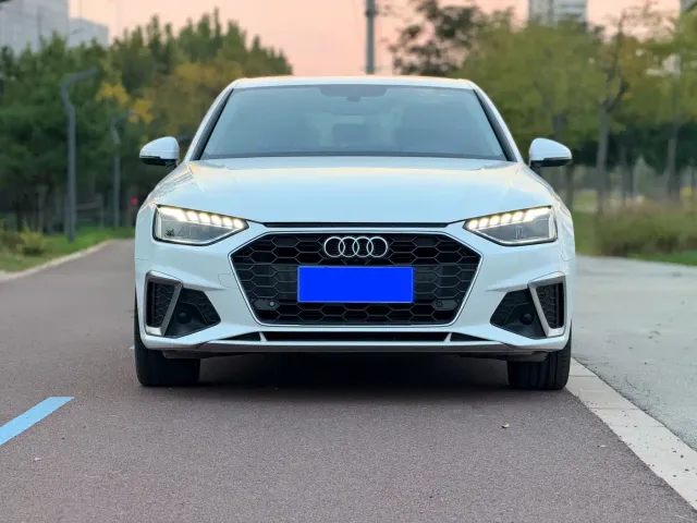 Audi A4L — Фото автомобиля 2