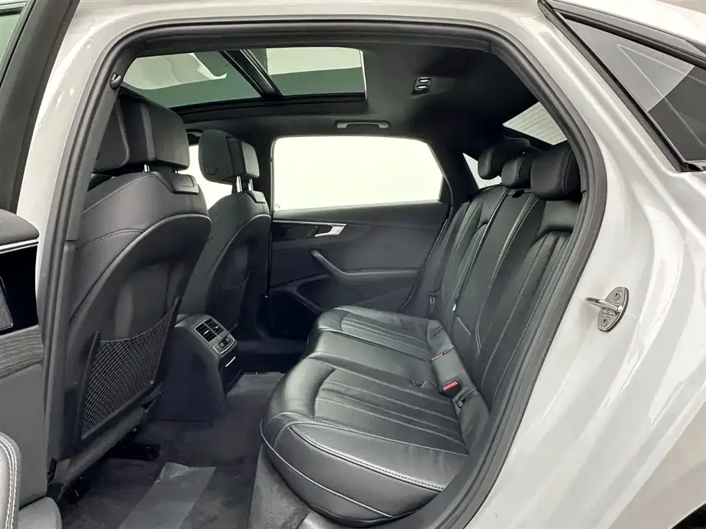 Audi Audi A4L 2023 40 TFSI Luxury Sport — Фото автомобиля 20