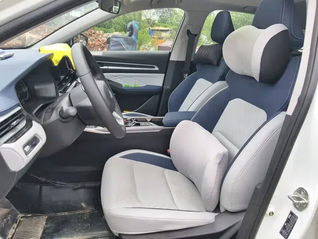 Geely Emgrand — Фото автомобиля 7