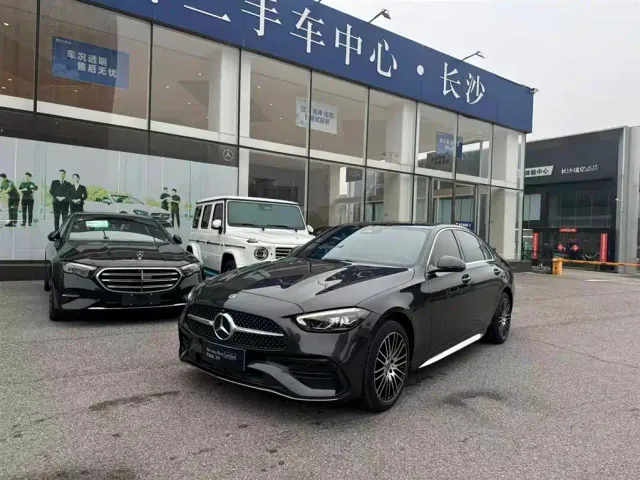 Фотография автомобиля — Mercedes-Benz C-Class