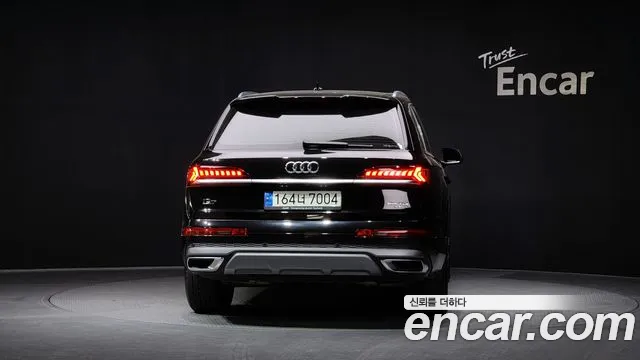 Audi Q7 45 TDI quattro Premium — Фото автомобиля 4