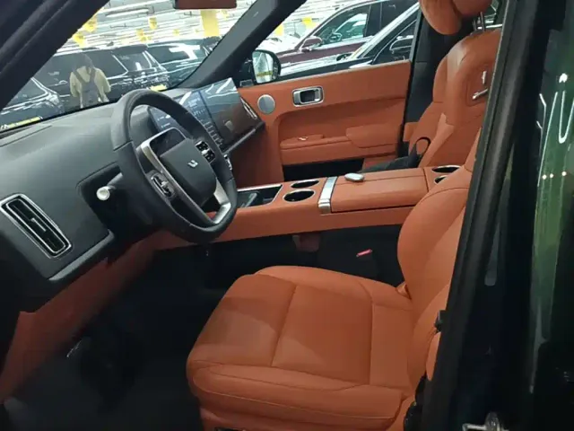 Li Auto L9 — Фото автомобиля 14