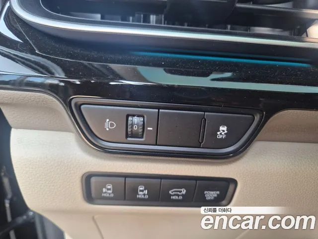 Kia Carnival Generation 4 — Фото автомобиля 7
